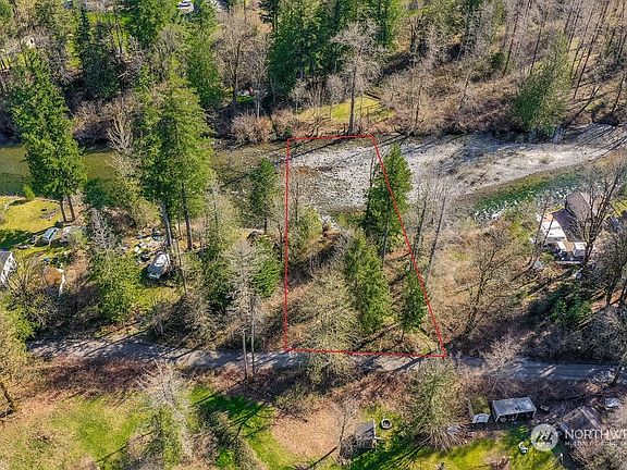 2nd image of 469 XX SE 160th Street