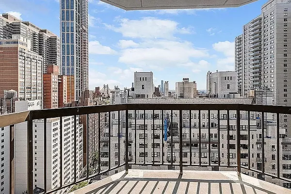 Rented by Metropolitan Property Group | media 8