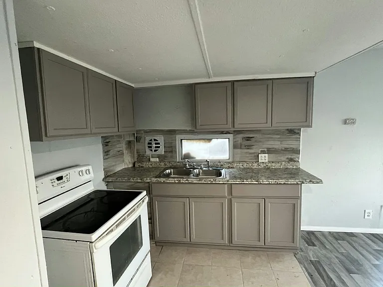 108 Southland Ct #108 — Photo 10
