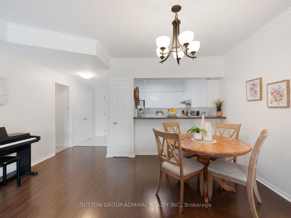 9 Chalmers Rd #107, Richmond Hill, ON L4B 3N3