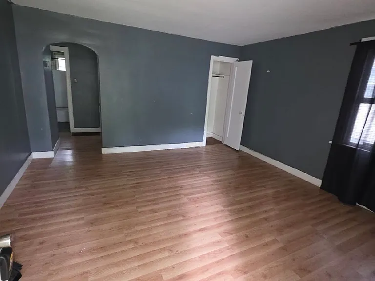 2550 E Main St — Photo 2