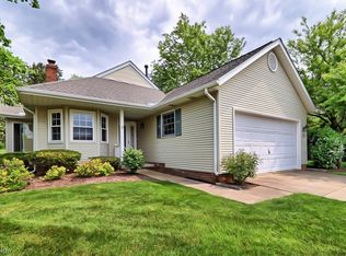 1220 S Mallard Pond Cir, Broadview Heights, OH 44147
