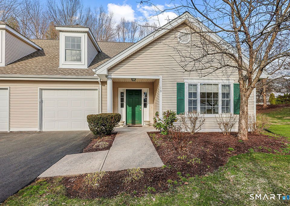 1st image of 10 Eaton Circle #10