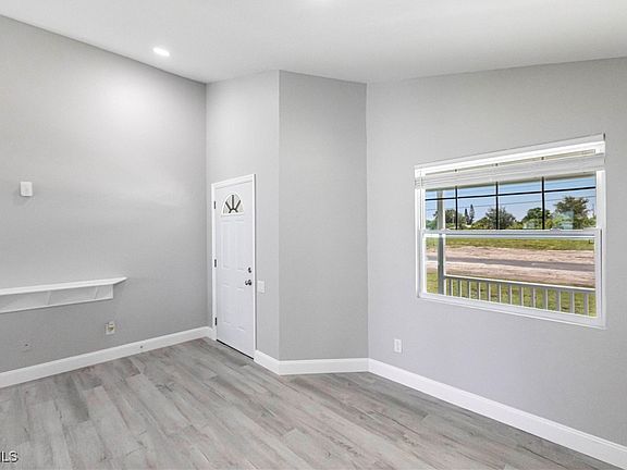 5th image of 1214 NE 5th Pl