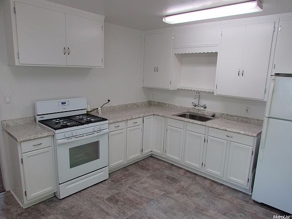 5th image of 5652 Bonniemae Way