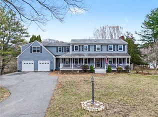 385 W Wrentham Rd, Cumberland, RI 02864