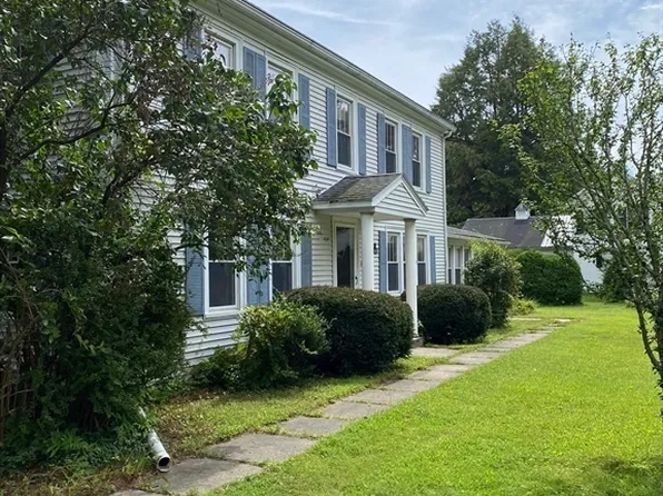 4-4 Six Middle St, Hadley, MA 01035