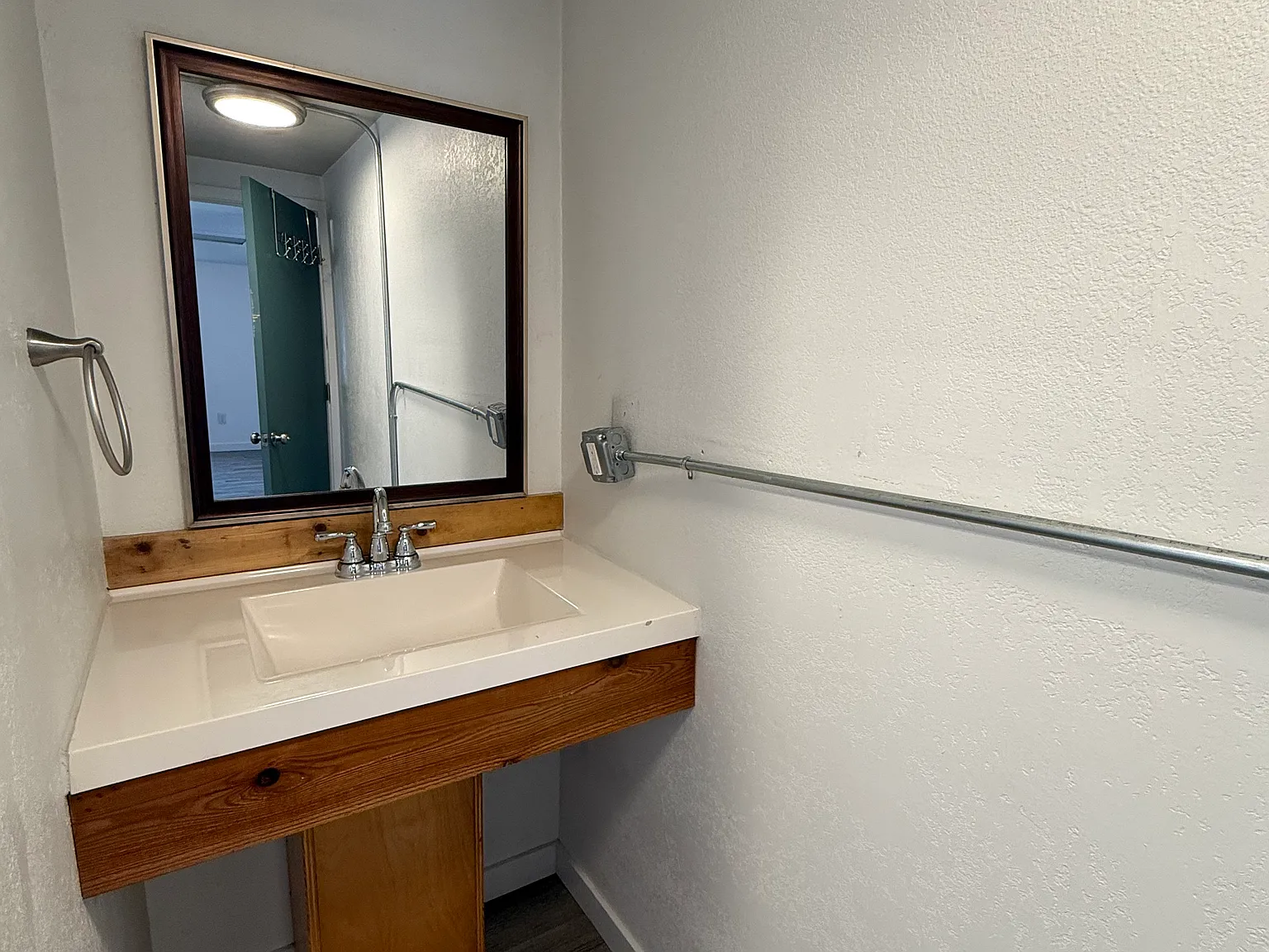 1 bed, 1.5 bath, 477 sqft, $1,200 — Photo 1