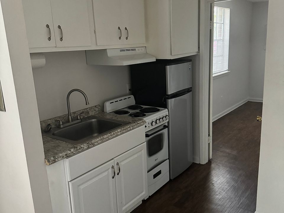 1st image of 2840 Saint Charles Ave #B