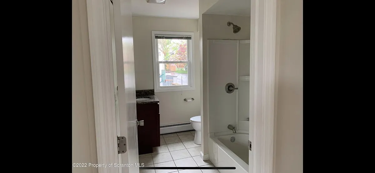 Building Photo - 1730-1732 Madison Ave #2