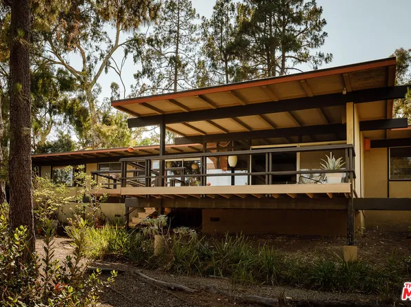 2 Seahurst Rd, Rolling Hills, CA 90274