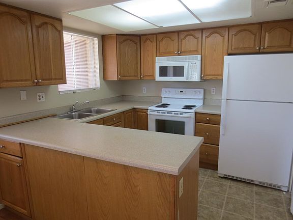 4th image of 16222 N 31st St APT 1