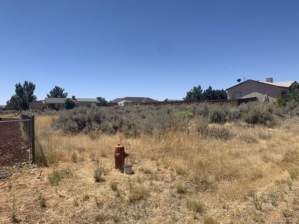 1st image of 687 W Vance Dr