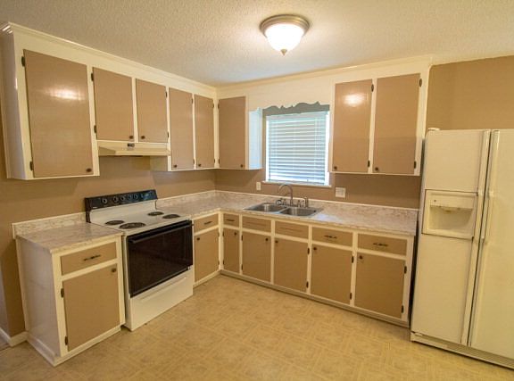 3rd image of 181 Osteen Dr