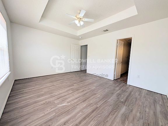 4th image of 3104 109th St Unit B