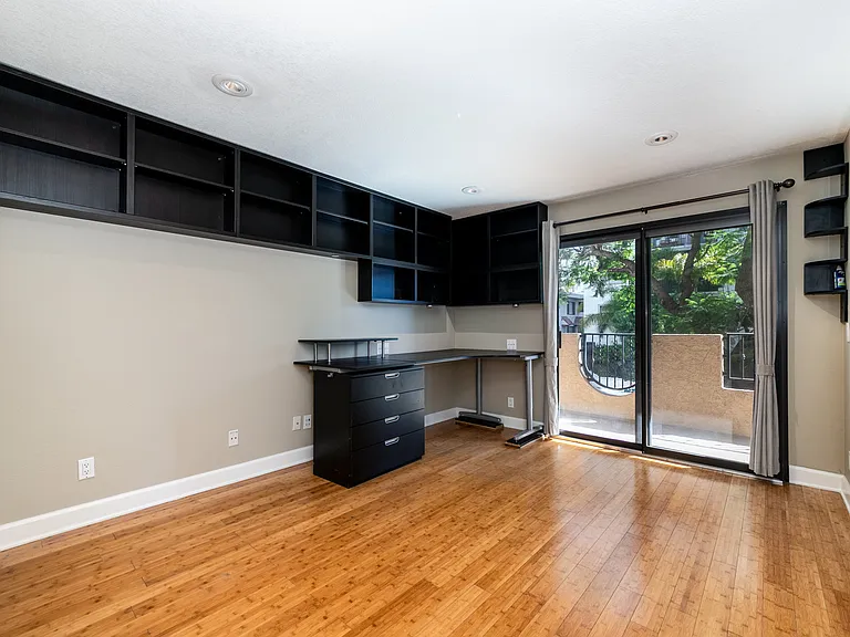1633 S Bentley Ave #102 — Photo 10