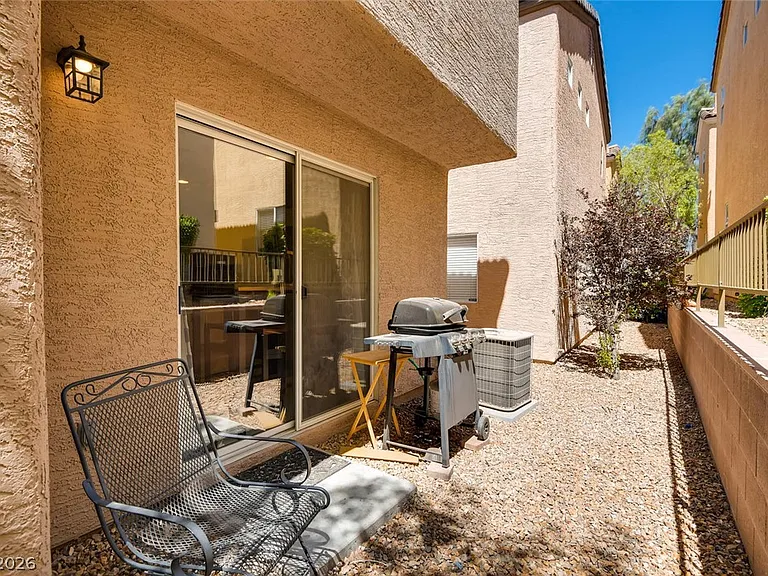 10451 Processor Ct — Photo 26