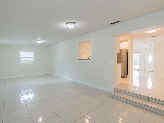 4th image of 10938 N Hyacinth Ave