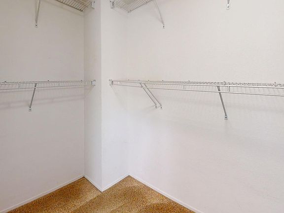 3rd image of 1809 River Bend Dr