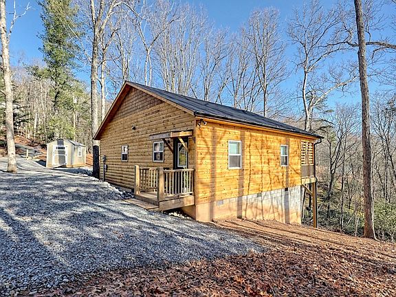 5th image of 70 Tuscarora Trl