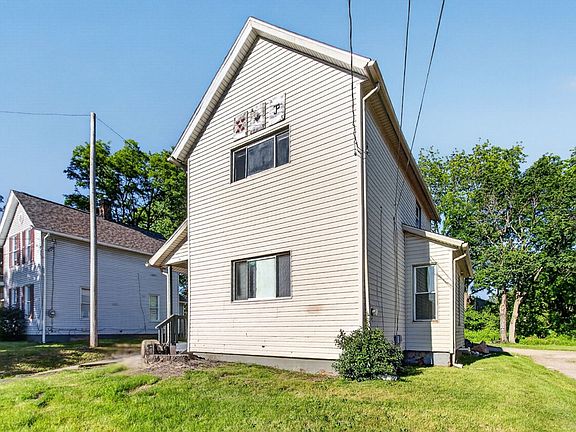 3rd image of 511 Brown St