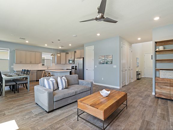 4th image of 4706 Greenway Dr