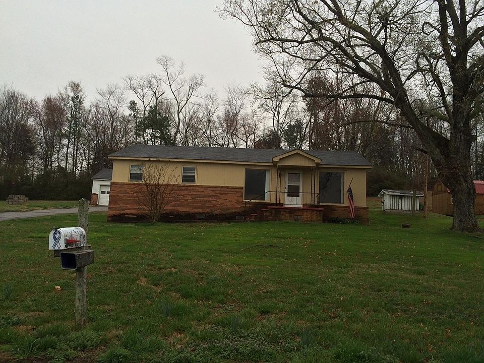 2nd image of 380 Jenkins Rd NE