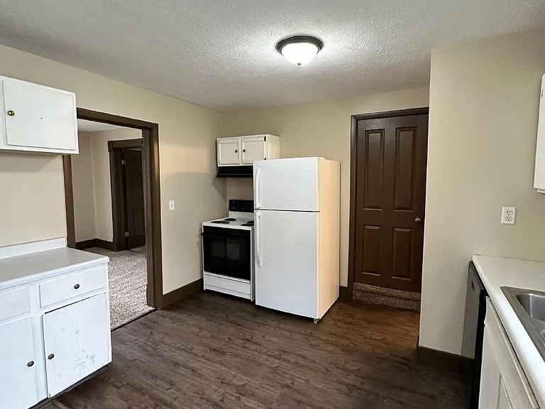 416 Dodge St — Photo 18