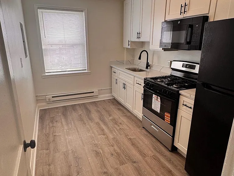 4104 Erdman Ave #2 — Photo 10