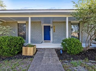 2132 Meadfoot Rd, Carrollton, TX 75007