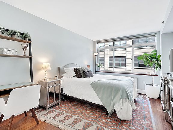 3rd image of 84 Front St APT 8E