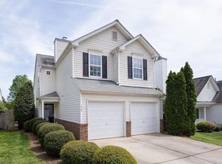136 Lacombe Ct, Holly Springs, NC 27540