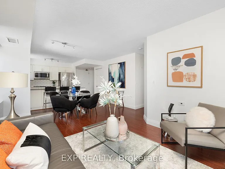 311 Richmond St E #802 — Photo 16