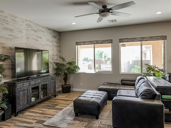 4th image of 2767 E Indian Wells Dr