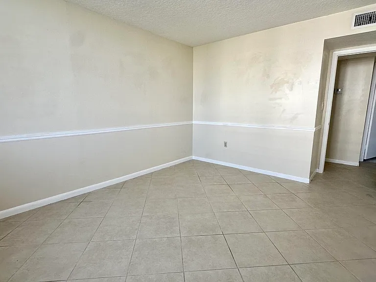 2851 NE 183rd St #914E — Photo 10