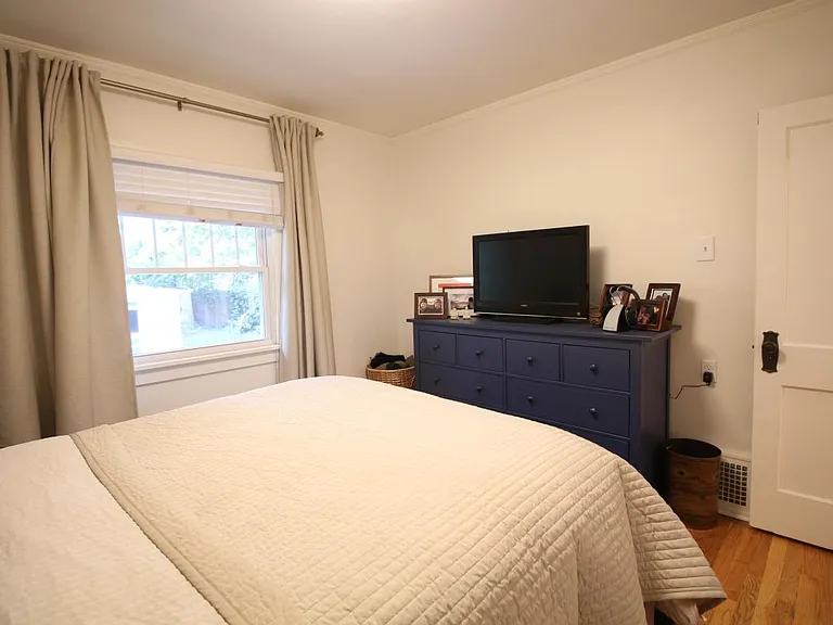 Bedroom 1 part2