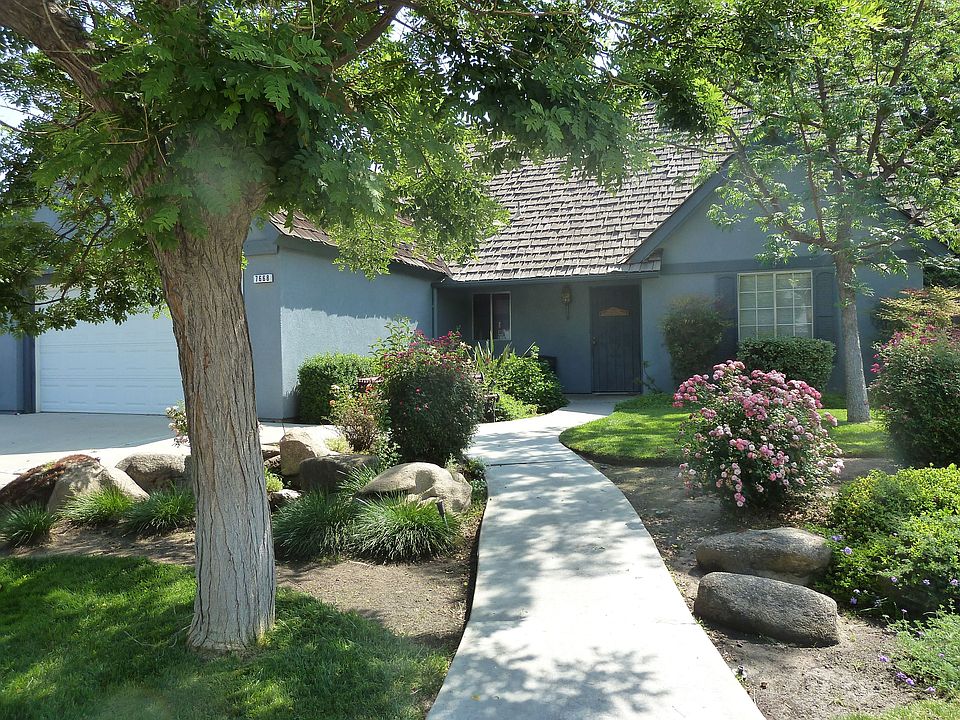 1st image of 7668 N Woodrow Ave