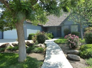 7668 N Woodrow Ave, Fresno, CA