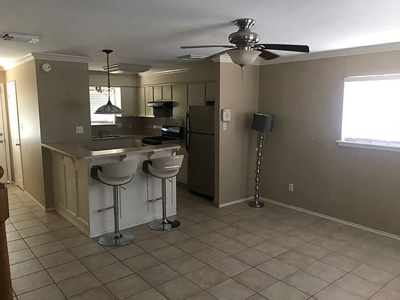 2nd image of 701 Chalet Ct