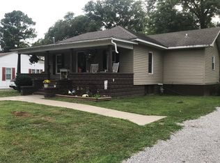 5 S Illinois Ave, Du Quoin, IL 62832
