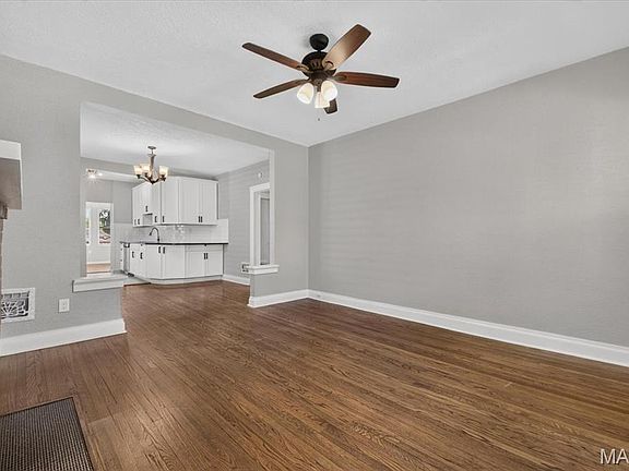4th image of 5353 Odell St