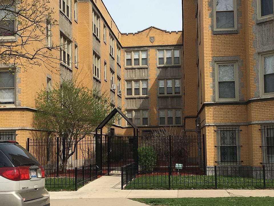 1st image of 11035 S King Dr APT 3E