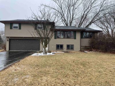 617 S Goodling St, Winnebago, IL, 61088