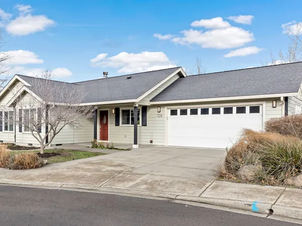 720 Salishan Ct, Ashland, OR 97520