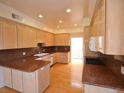 252 Kihapai St, Kailua, HI, 96734
