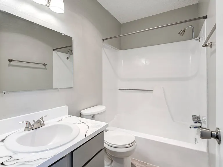 Paso Norte Apartments — Photo 20