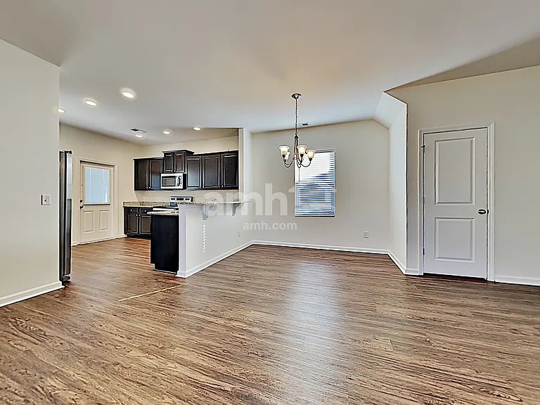 334 Cantley Ct — Photo 7