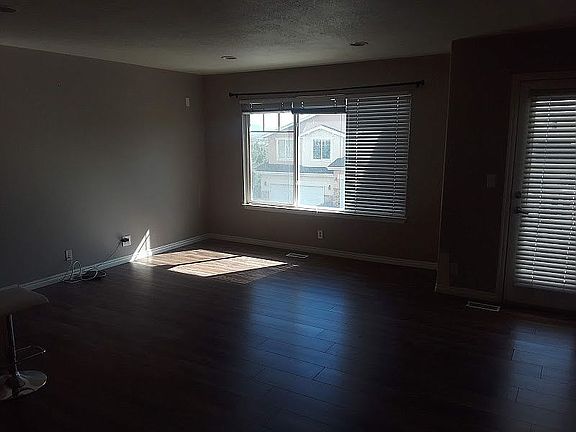 Family room unfurnished