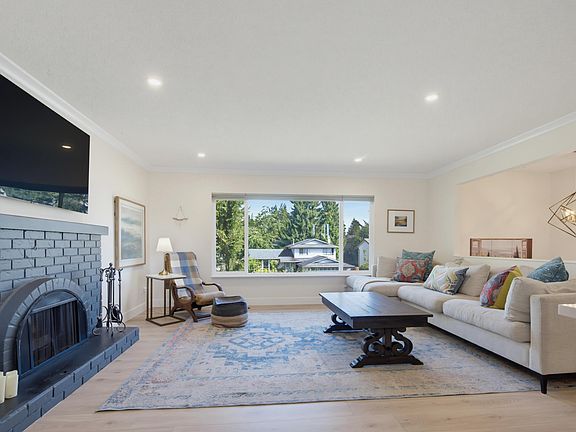 3rd image of 26866 32a Ave
