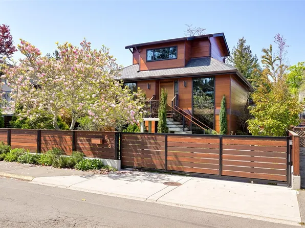 626 Monterey Ave, Oak Bay, BC V8S 4T9